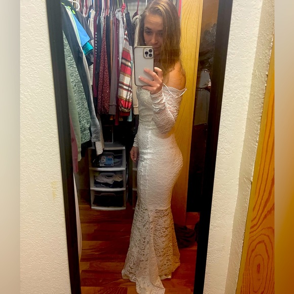 Betty Formal Off the Shoulder Lace Dress - Picture 3 of 3